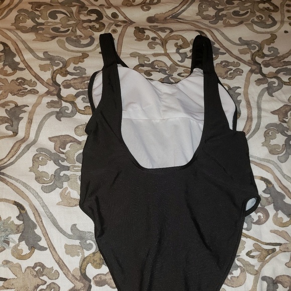 Bathing suit - Picture 2 of 2